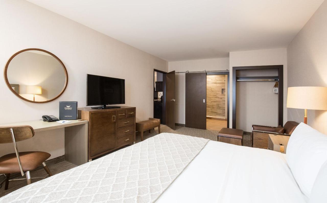 Pomeroy Inn & Suites Prince George Bagian luar foto