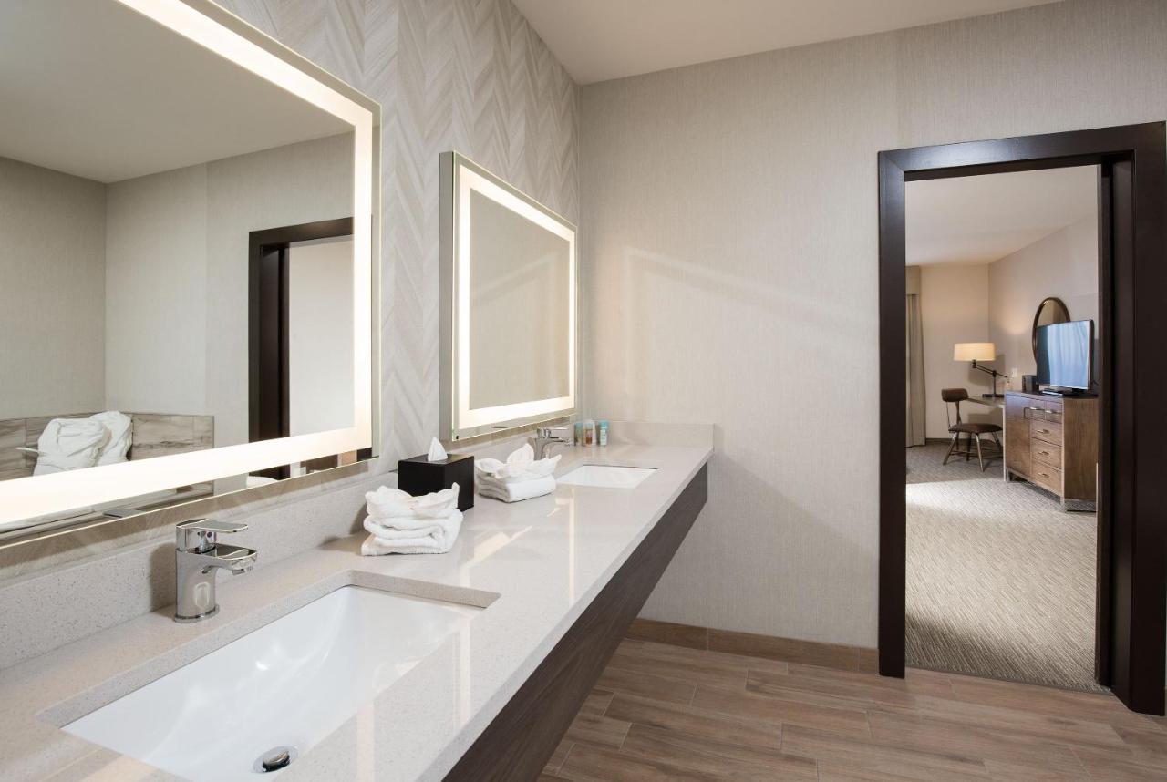 Pomeroy Inn & Suites Prince George Bagian luar foto