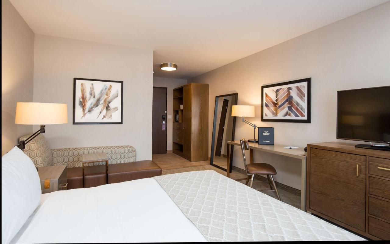 Pomeroy Inn & Suites Prince George Bagian luar foto