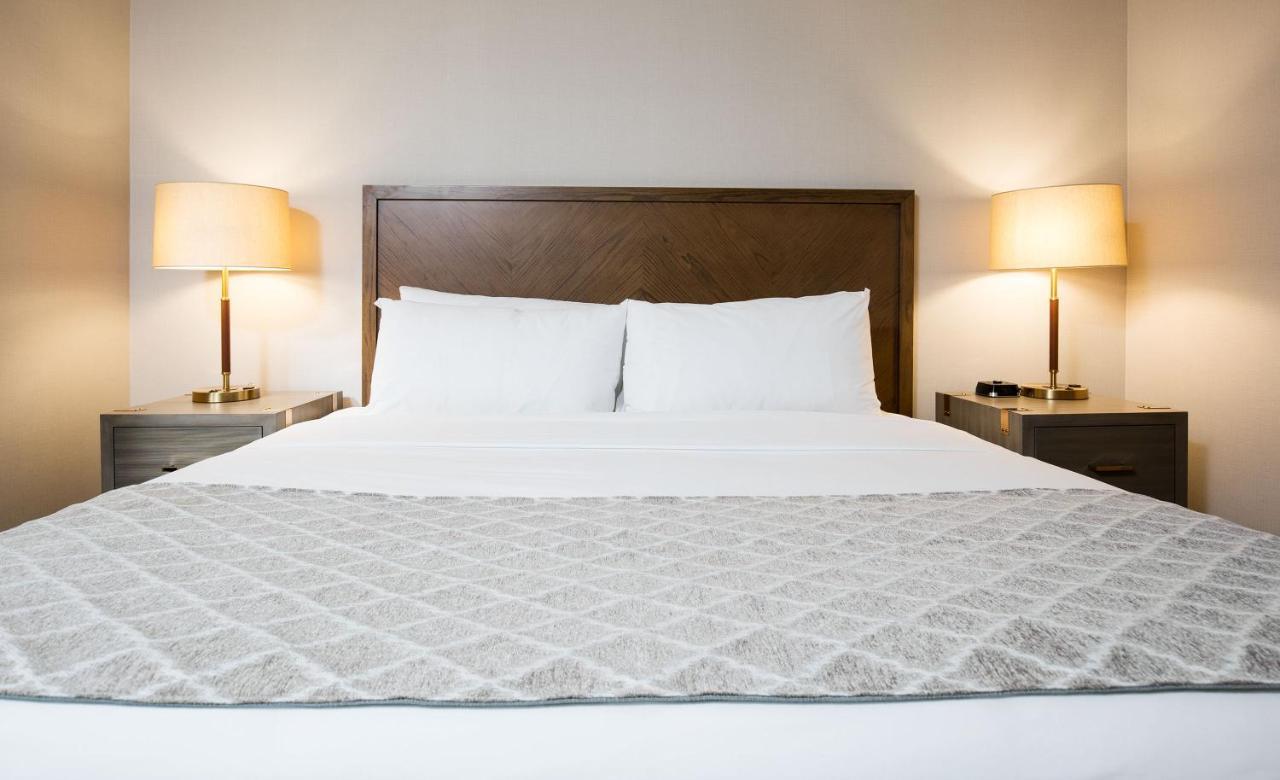 Pomeroy Inn & Suites Prince George Bagian luar foto